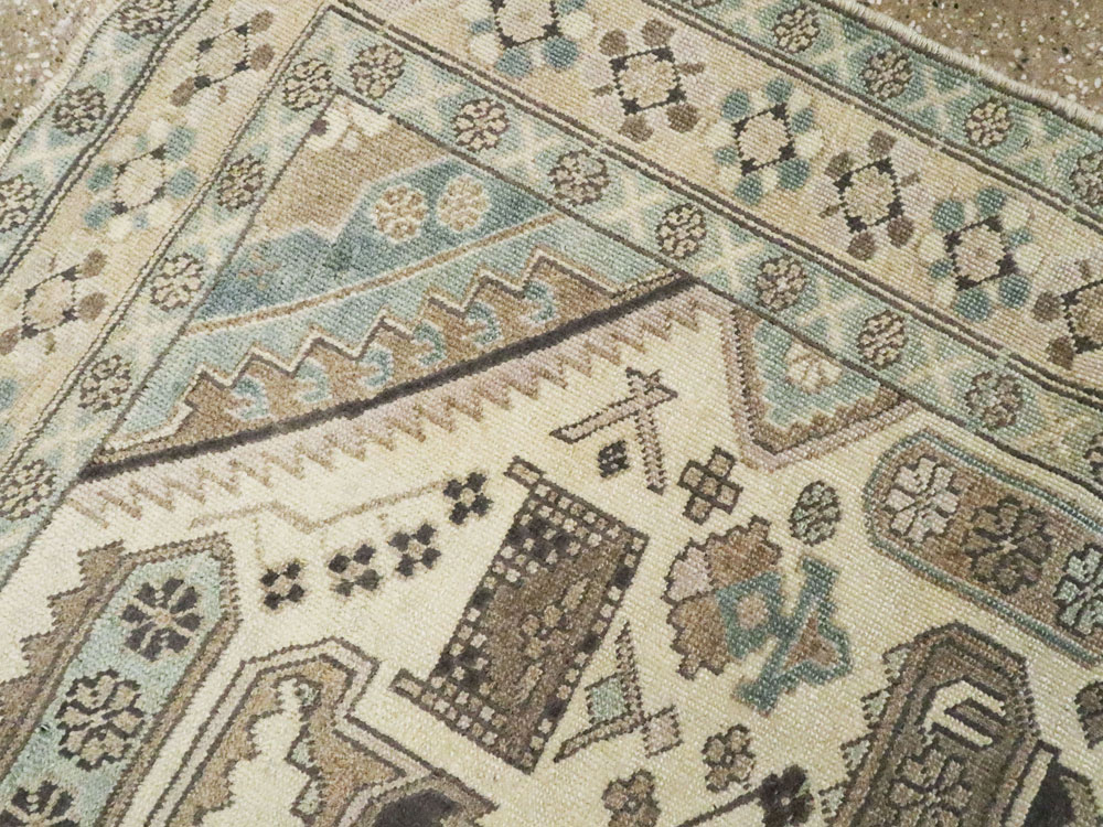 Vintage Persian Ardebil Rug, No.23782 - Galerie Shabab