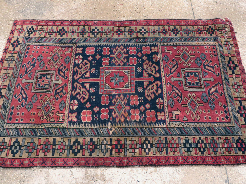 Vintage Turkish Anatolian Distressed Rug, No.23788 - Galerie Shabab
