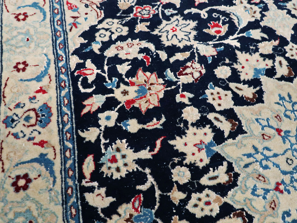 Vintage Persian Nain Rug, No.23799 - Galerie Shabab
