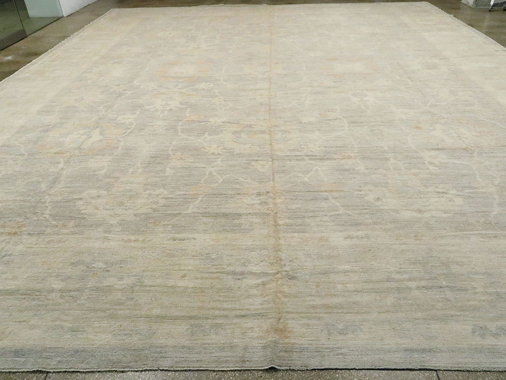 Vintage Turkish Oushak Carpet, No.23802 - Galerie Shabab