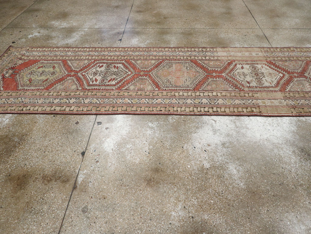 Antique Persian Malayer Runner, No.23814 - Galerie Shabab