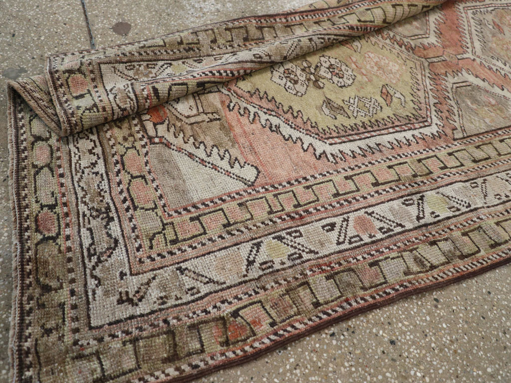 Antique Persian Malayer Runner, No.23814 - Galerie Shabab