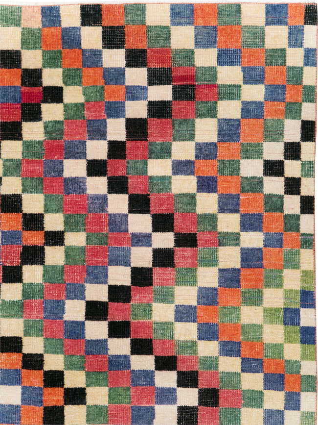 Vintage Turkish Anatolian Accent Rug, No.23816 - Galerie Shabab