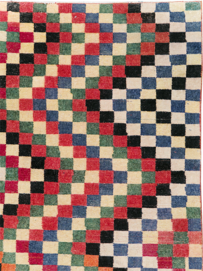 Vintage Turkish Anatolian Accent Carpet, No.23816 - Galerie Shabab