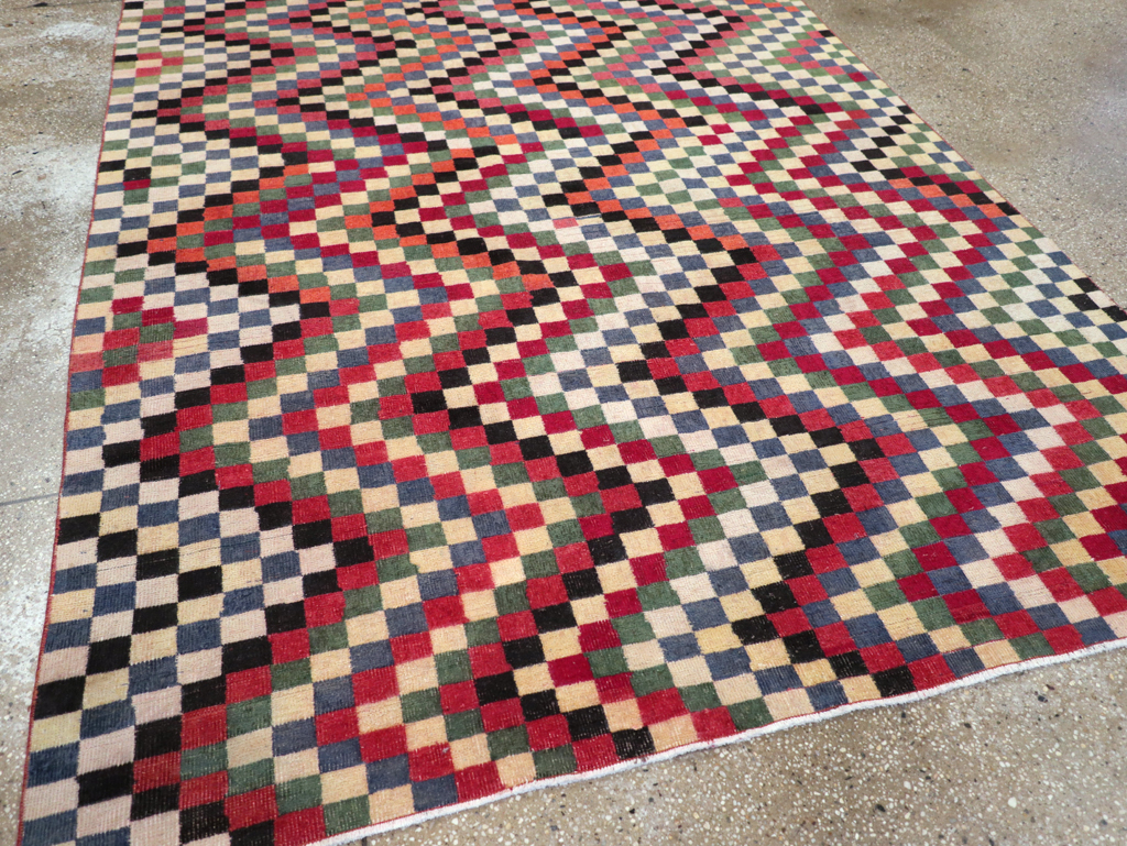 Vintage Turkish Anatolian Accent Rug, No.23816 - Galerie Shabab