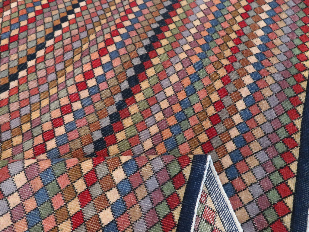 Vintage Turkish Anatolian Accent Carpet, No.23820 - Galerie Shabab