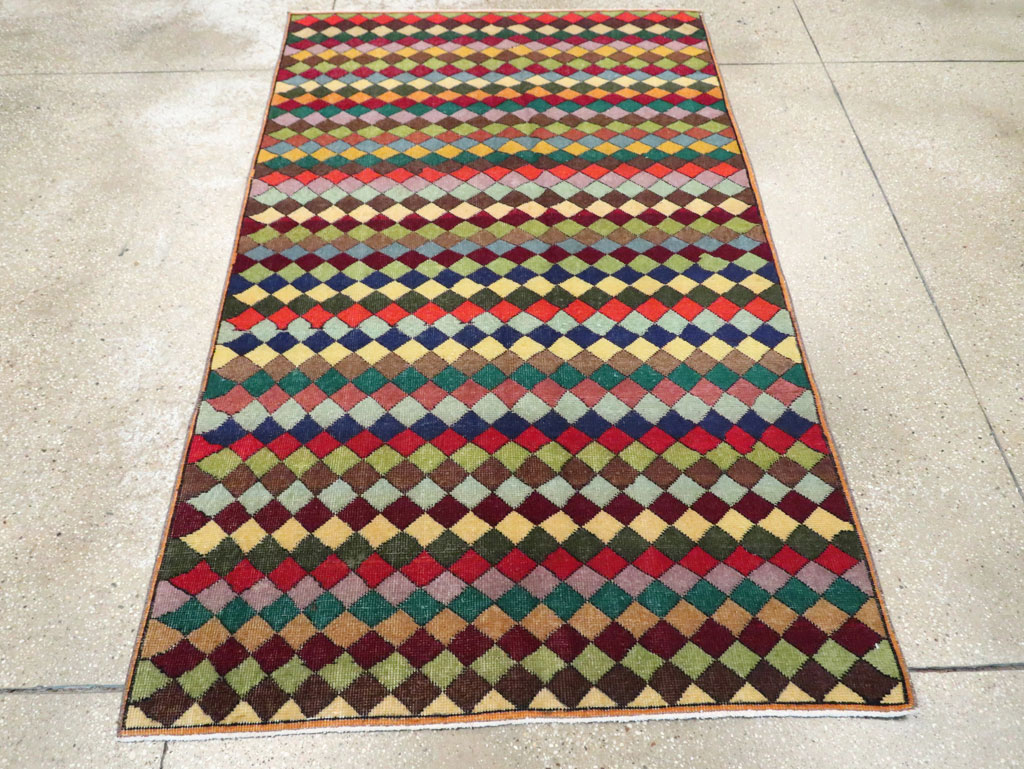 Vintage Turkish Anatolian Accent Rug, No.23825 - Galerie Shabab
