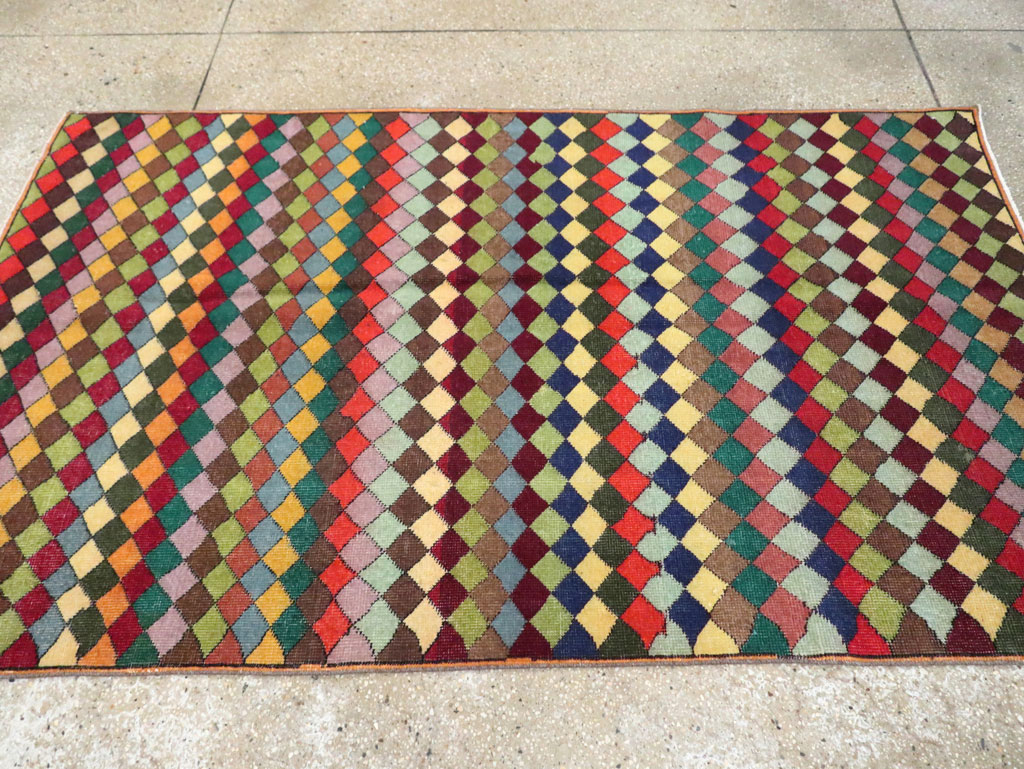 Vintage Turkish Anatolian Accent Rug, No.23825 - Galerie Shabab
