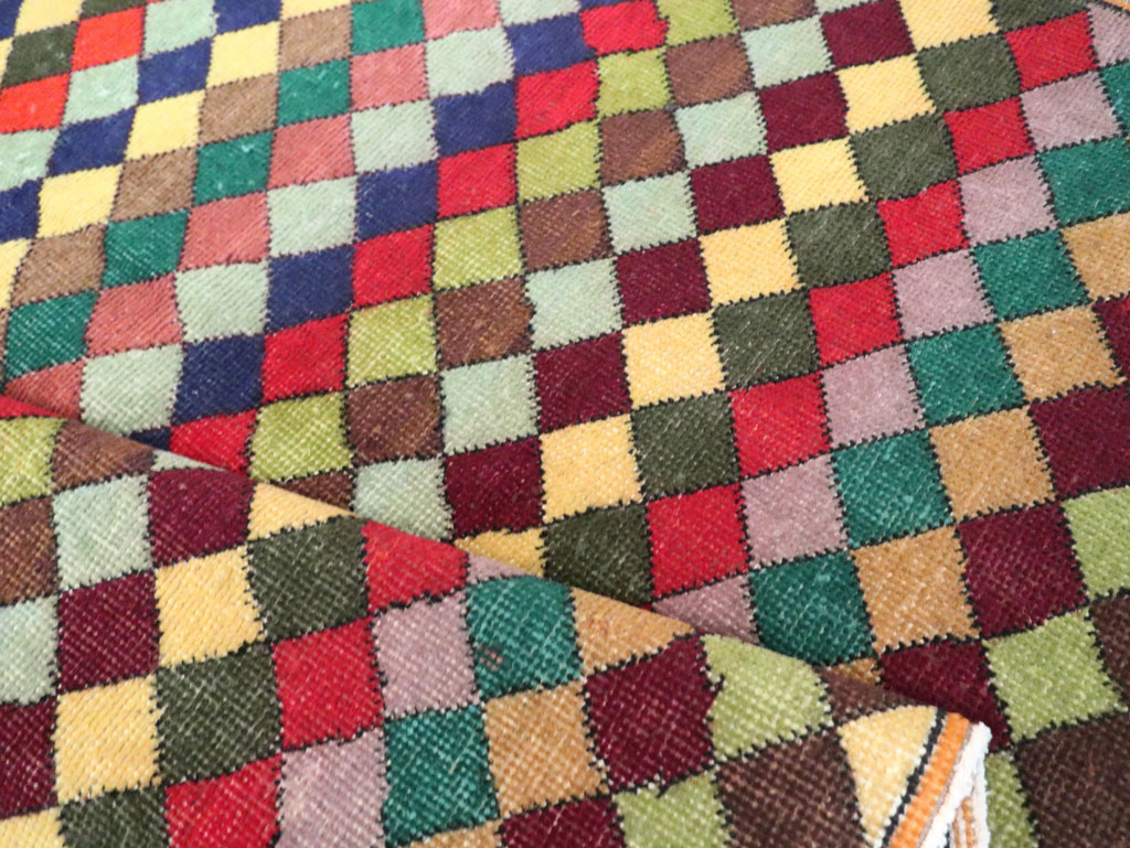 Vintage Turkish Anatolian Accent Rug, No.23825 - Galerie Shabab