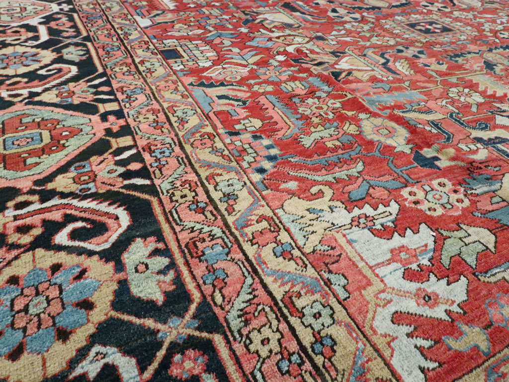 Antique Persian Heriz Carpet, No.23840 - Galerie Shabab