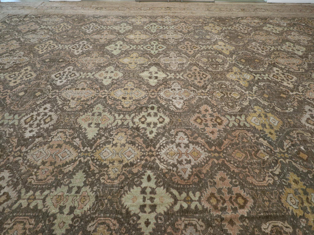 Antique Persian Mahal Oversize Carpet, No.23845 - Galerie Shabab