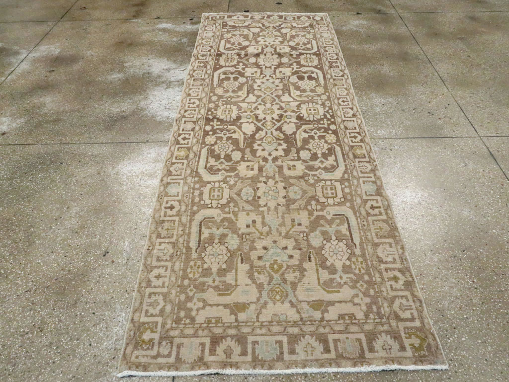 Vintage Persian Malayer Runner, No.23871 - Galerie Shabab