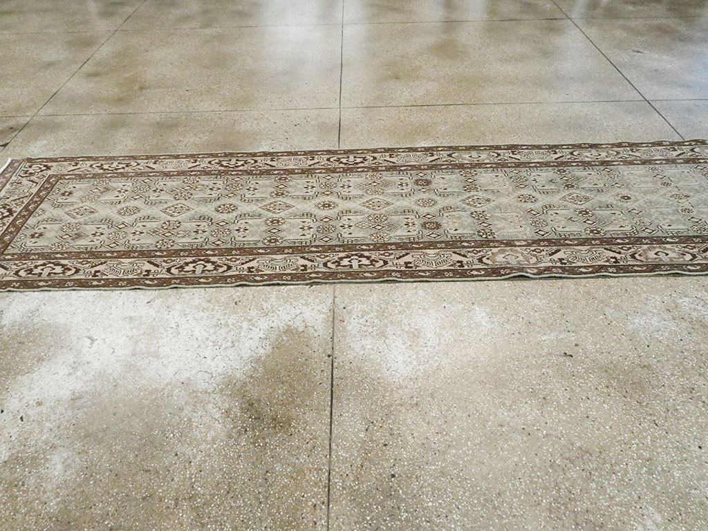 Vintage Persian Malayer Runner, No.23875 - Galerie Shabab