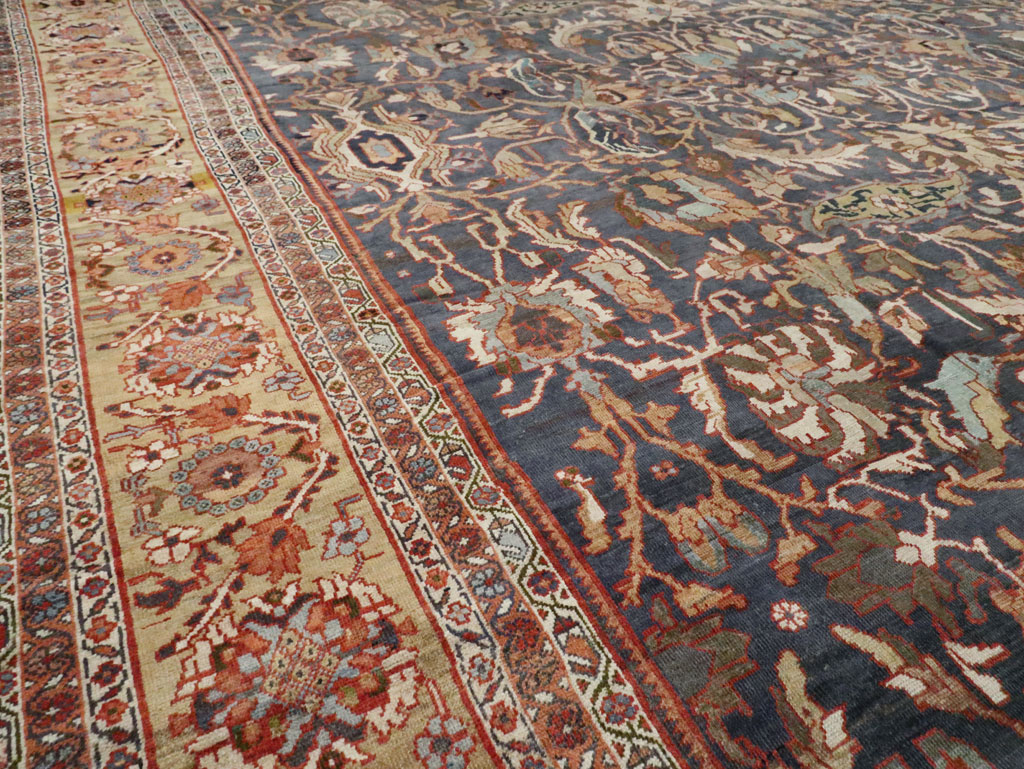 Antique Persian Sultanabad Carpet, No.23882 - Galerie Shabab