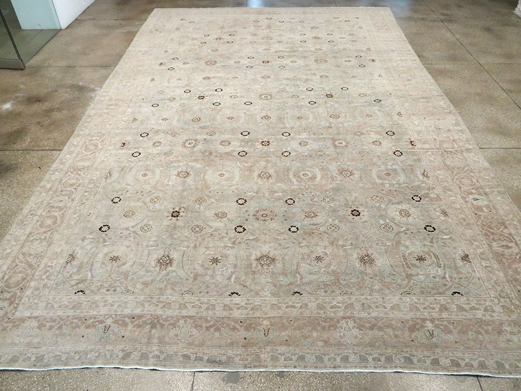 Antique Tabriz Persian Carpet, No.23907 - Galerie Shabab