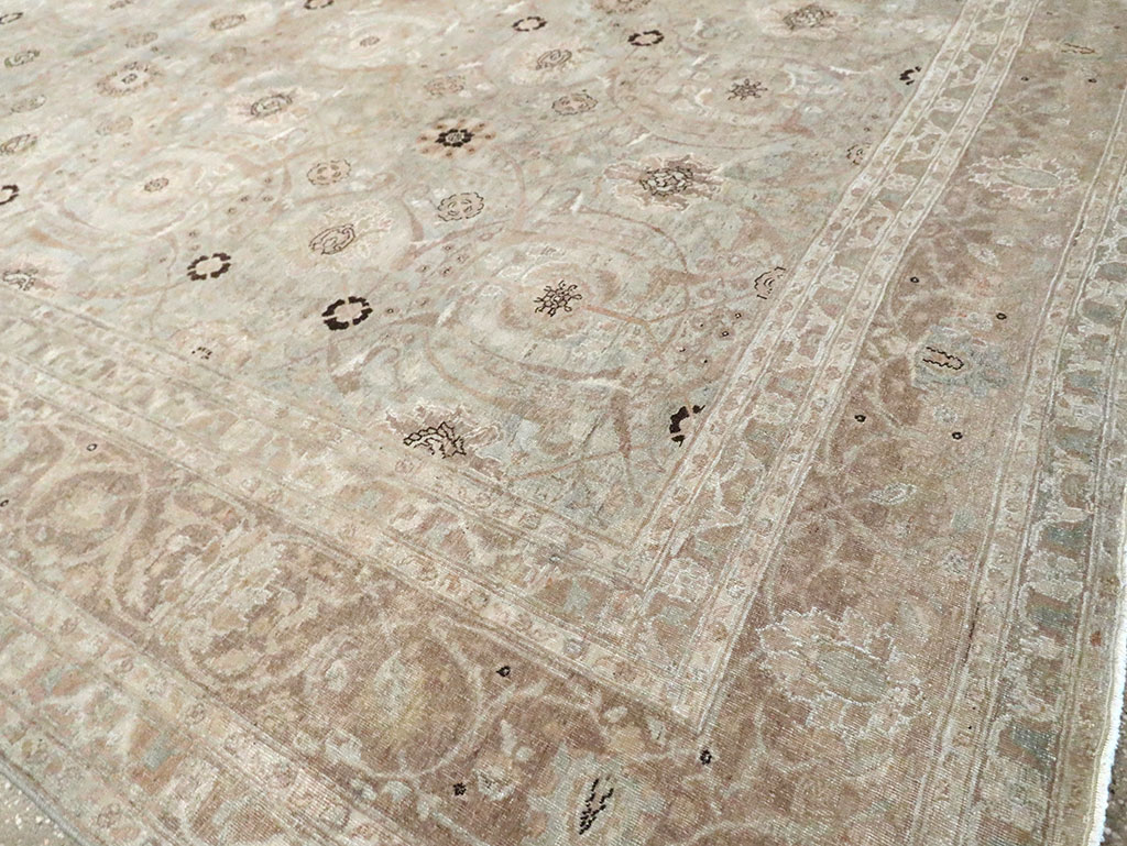 Antique Tabriz Persian Carpet, No.23907 - Galerie Shabab