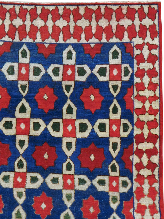 Antique Persian Isfahan Scatter Rug, No.23915 - Galerie Shabab