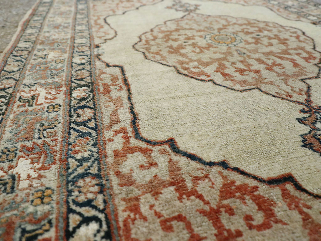 Antique Persian Tabriz Hagi Jalili Rug, No.23925 - Galerie Shabab