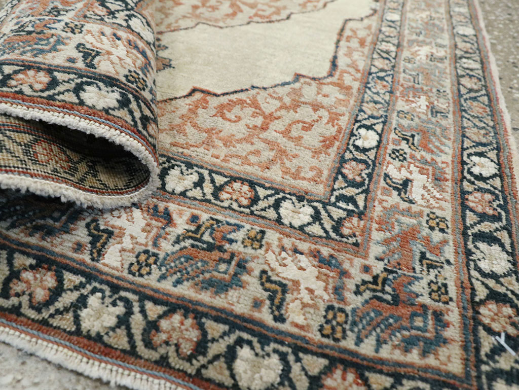Antique Persian Tabriz Hagi Jalili Rug, No.23925 - Galerie Shabab