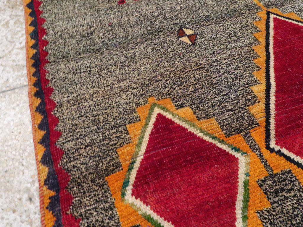 Vintage Persian Gabbeh Rug, No.23928 - Galerie Shabab