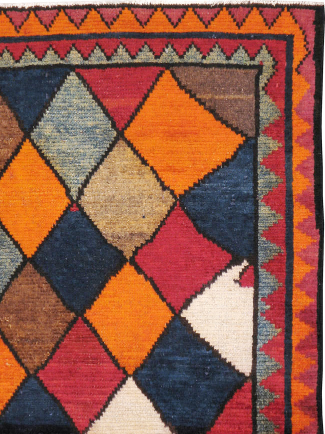 Vintage Persian Gabbeh Rug, No.23929 - Galerie Shabab