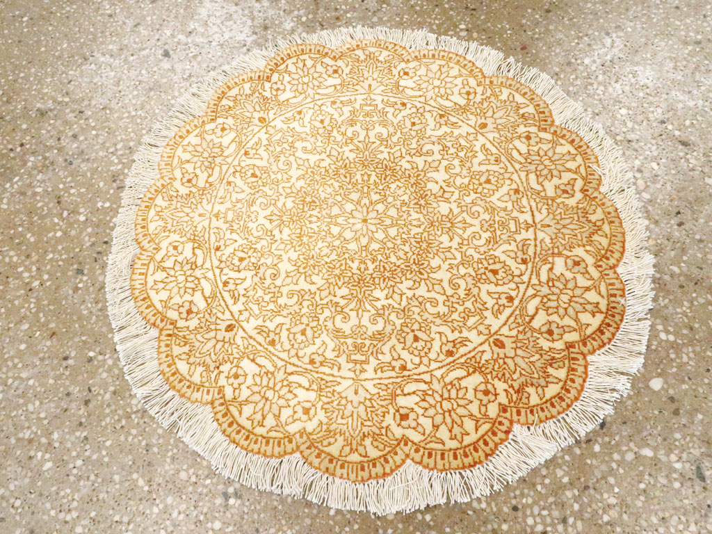 Modern Silk Persian Quom Round Throw Rug, No.23954 - Galerie Shabab