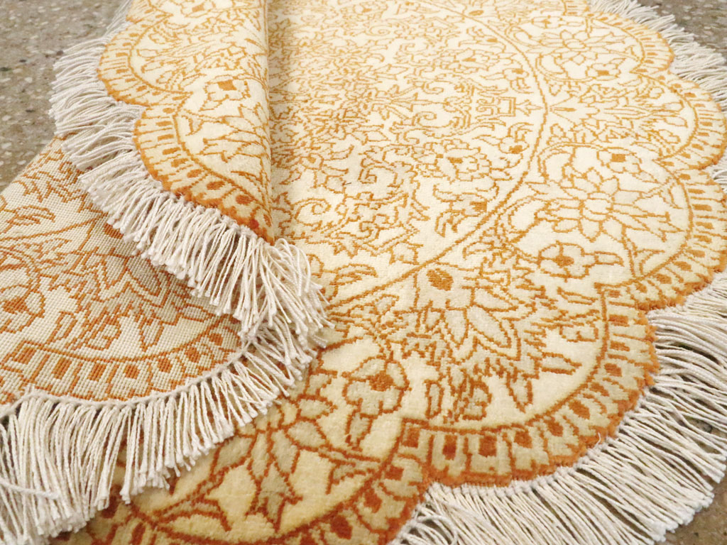 Modern Silk Persian Quom Round Throw Rug, No.23954 - Galerie Shabab
