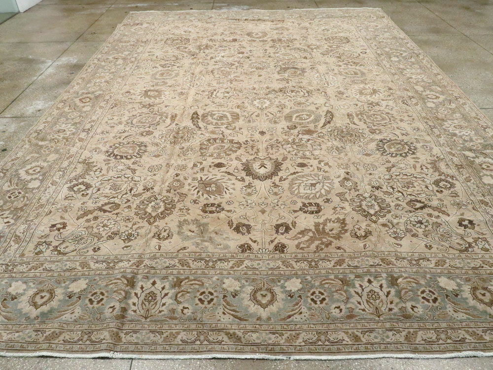 Antique Persian Tabriz Carpet, No.23968 - Galerie Shabab