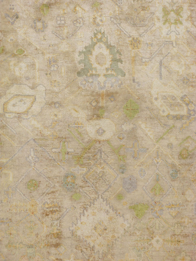 Antique Turkish Oushak Carpet, No.23978 - Galerie Shabab