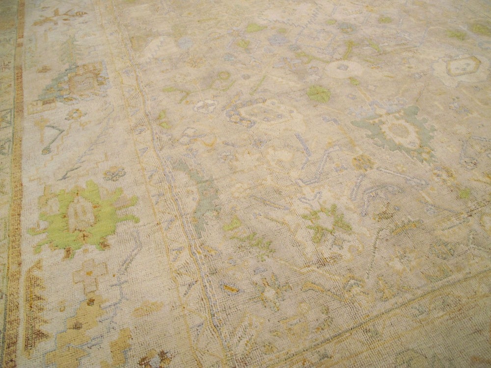 Antique Turkish Oushak Carpet, No.23978 - Galerie Shabab
