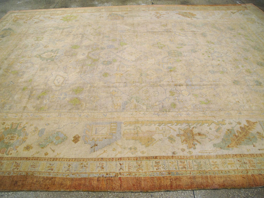 Antique Turkish Oushak Carpet, No.23978 - Galerie Shabab