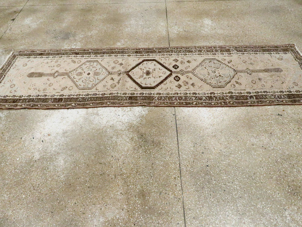 Vintage Persian Malayer Runner, No.23987 - Galerie Shabab