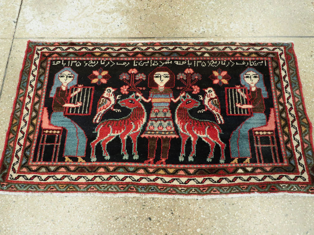 Vintage Persian Hamadan  Pictorial Rug, No.23989 - Galerie Shabab