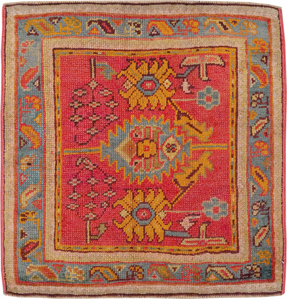 Antique Turkish Oushak Square Throw Rug, No.23999 - Galerie Shabab