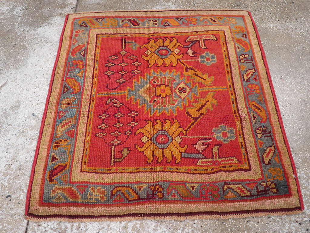Antique Turkish Oushak Square Throw Rug, No.23999 - Galerie Shabab
