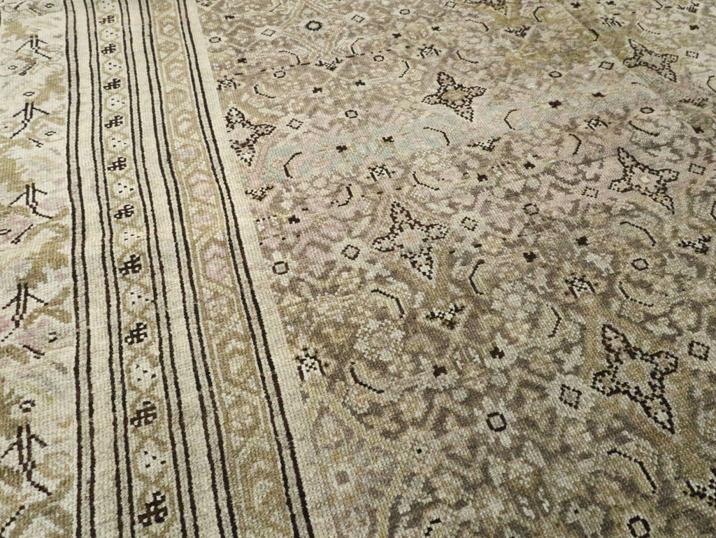 Antique Persian Malayer Gallery Carpet, No.24000 - Galerie Shabab
