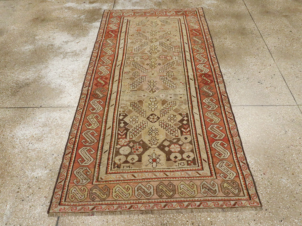 Antique Caucasian Kazak Rug, No.24003 - Galerie Shabab