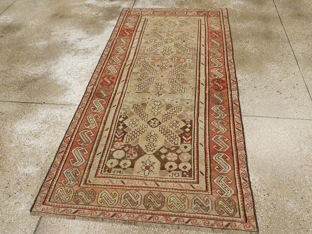 Antique Caucasian Kazak Rug, No.24003 - Galerie Shabab