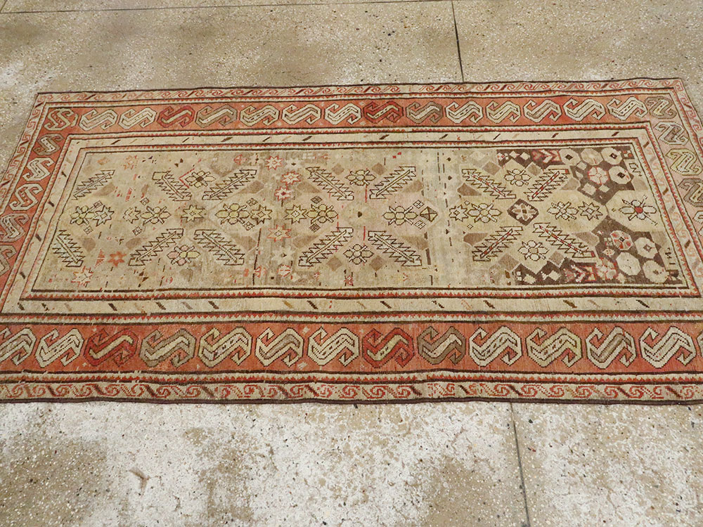 Antique Caucasian Kazak Rug, No.24003 - Galerie Shabab