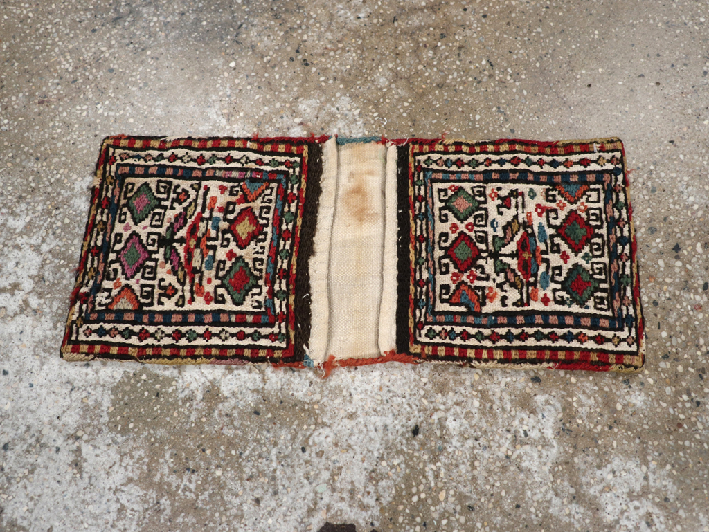 Vintage Persian Kilim Saddlebag (Khorjin), No.24014 - Galerie Shabab