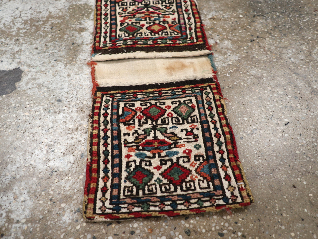 Vintage Persian Kilim Saddlebag (Khorjin), No.24014 - Galerie Shabab