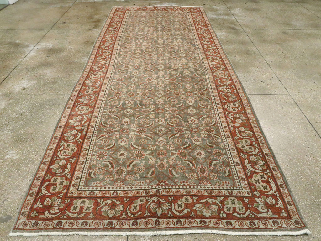 Antique Persian Mahal Gallery Carpet, No.24019 - Galerie Shabab