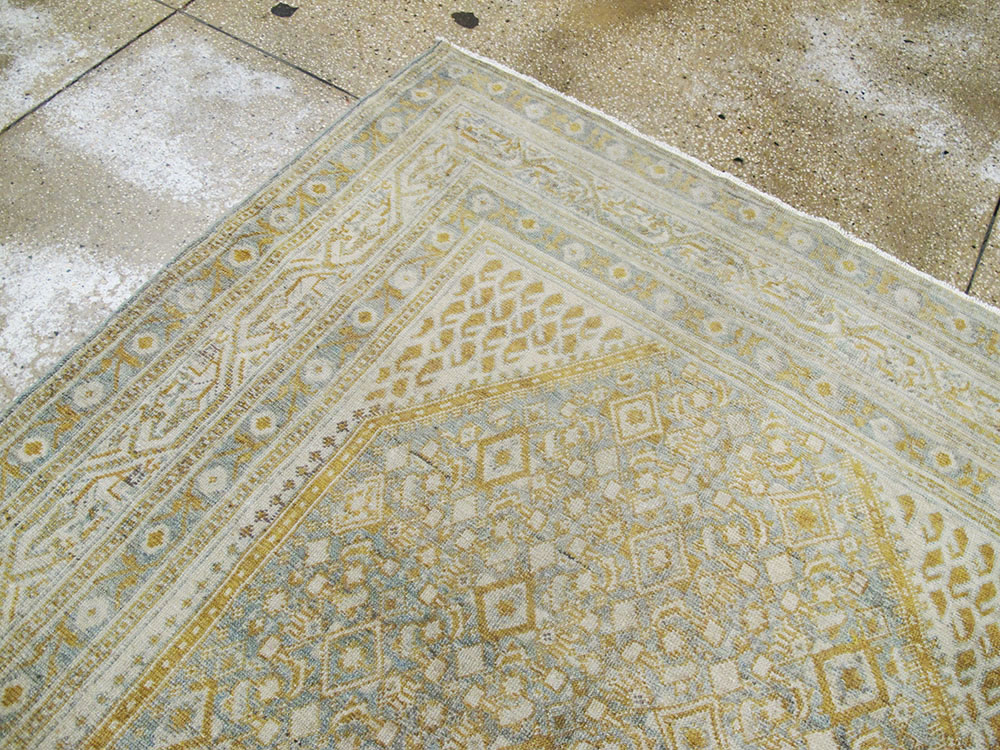 Vintage Persian Malayer Gallery Carpet, No.24022 - Galerie Shabab