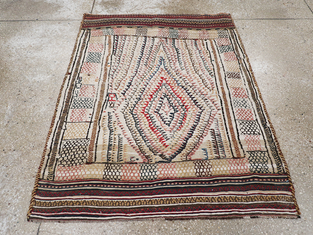 Vintage Persian Flatweave Kilim Throw Rug, No.24045 - Galerie Shabab
