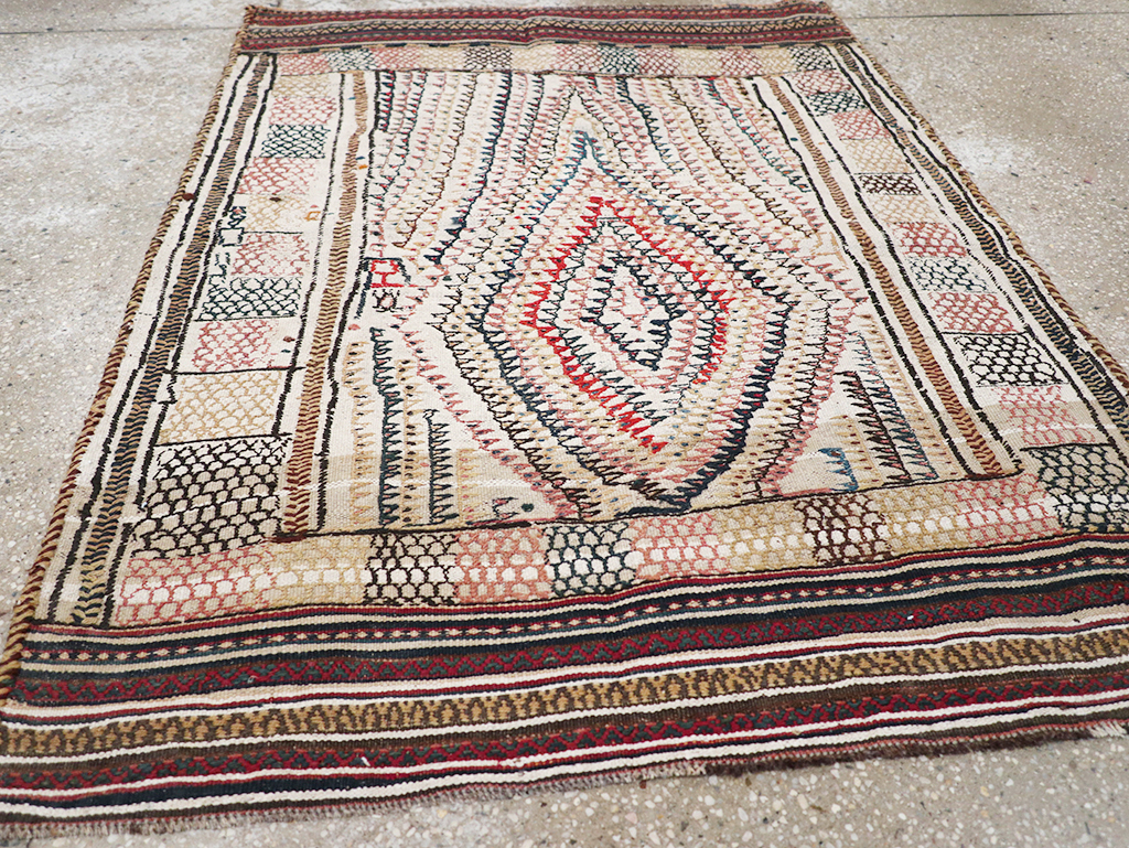 Vintage Persian Flatweave Kilim Throw Rug, No.24045 - Galerie Shabab