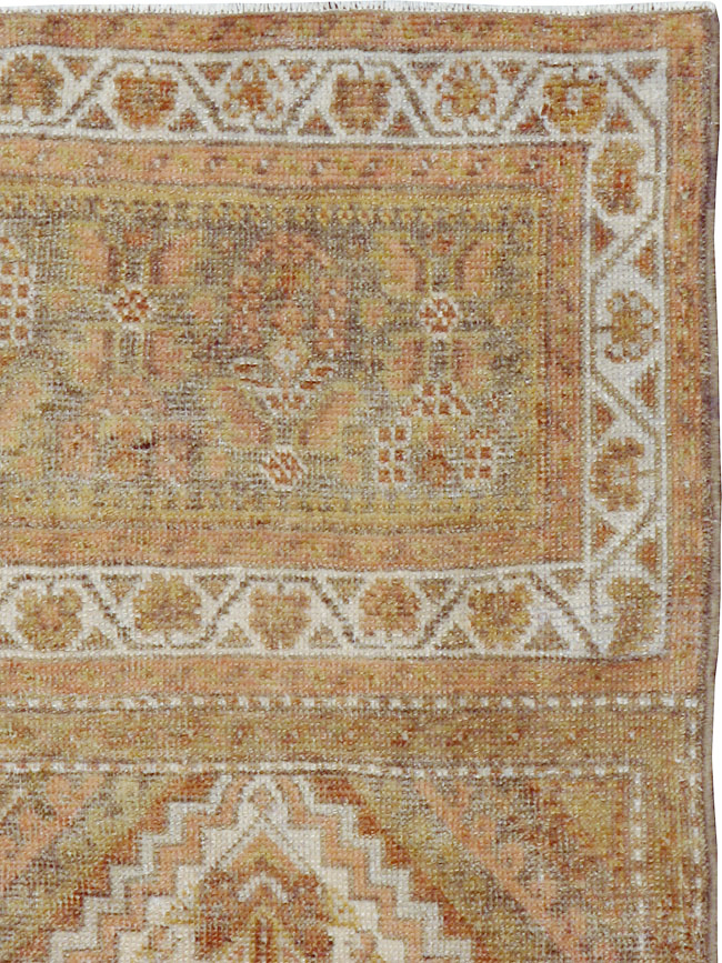 Antique Persian Kurdish Rug, No.24050 - Galerie Shabab
