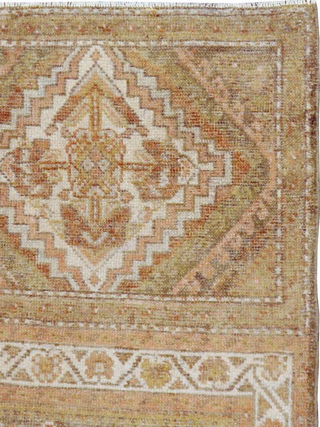 Antique Persian Kurdish Rug, No.24050 - Galerie Shabab