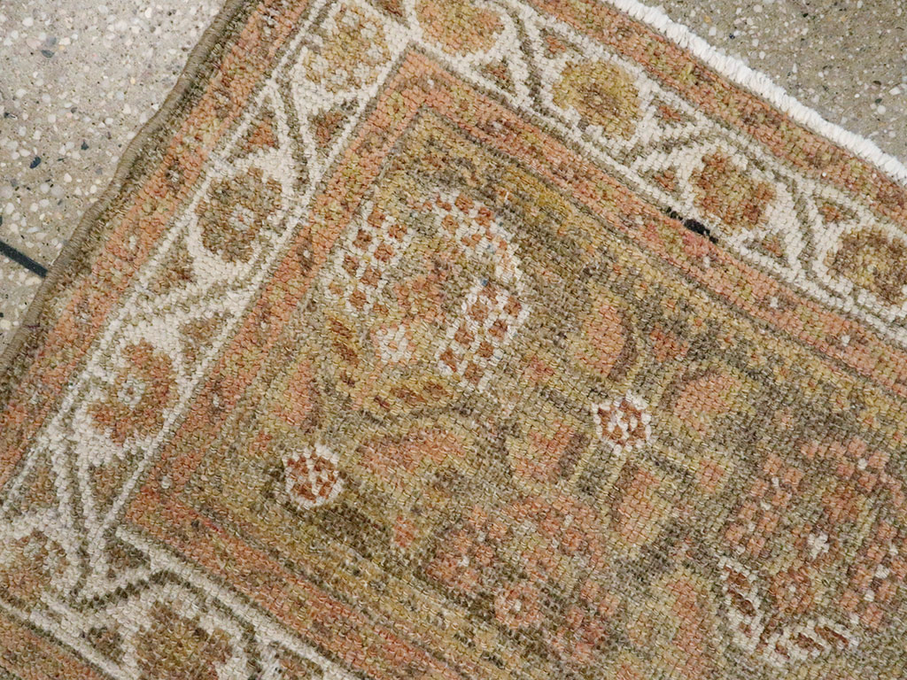 Antique Persian Kurdish Rug, No.24050 - Galerie Shabab