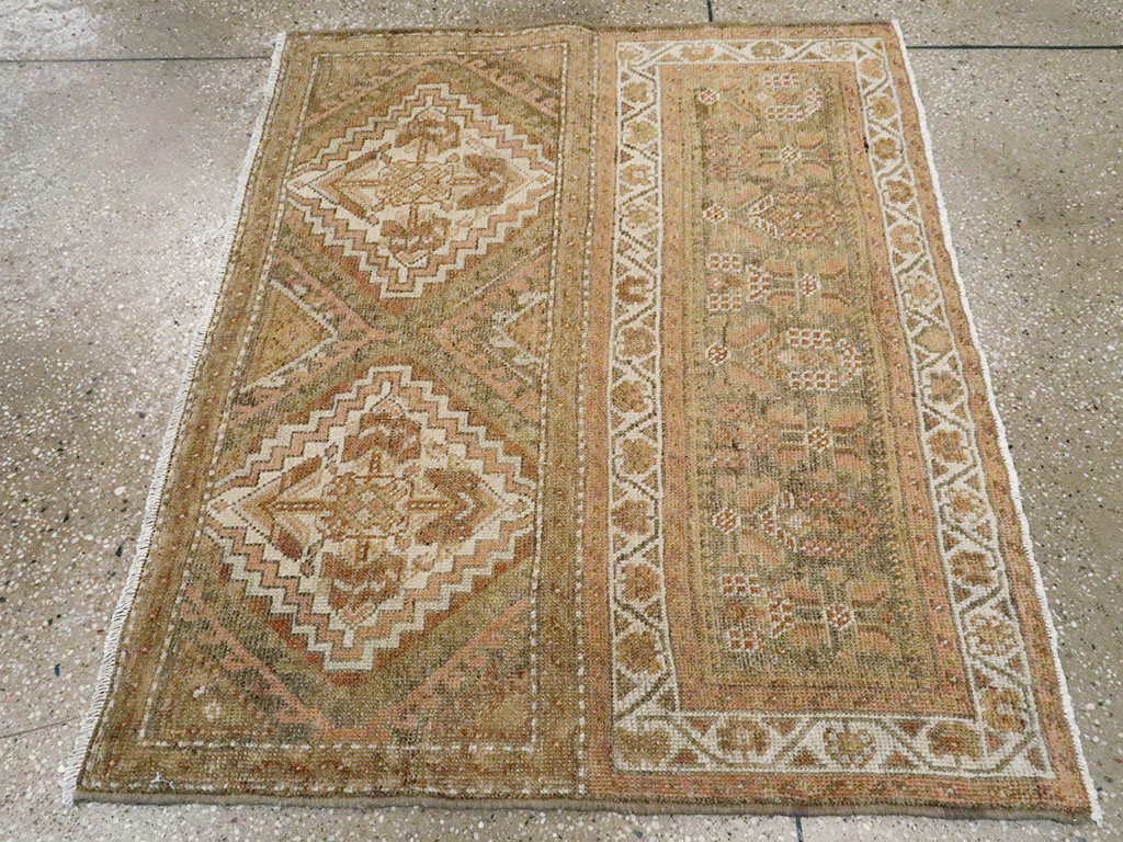 Antique Persian Kurdish Rug, No.24050 - Galerie Shabab