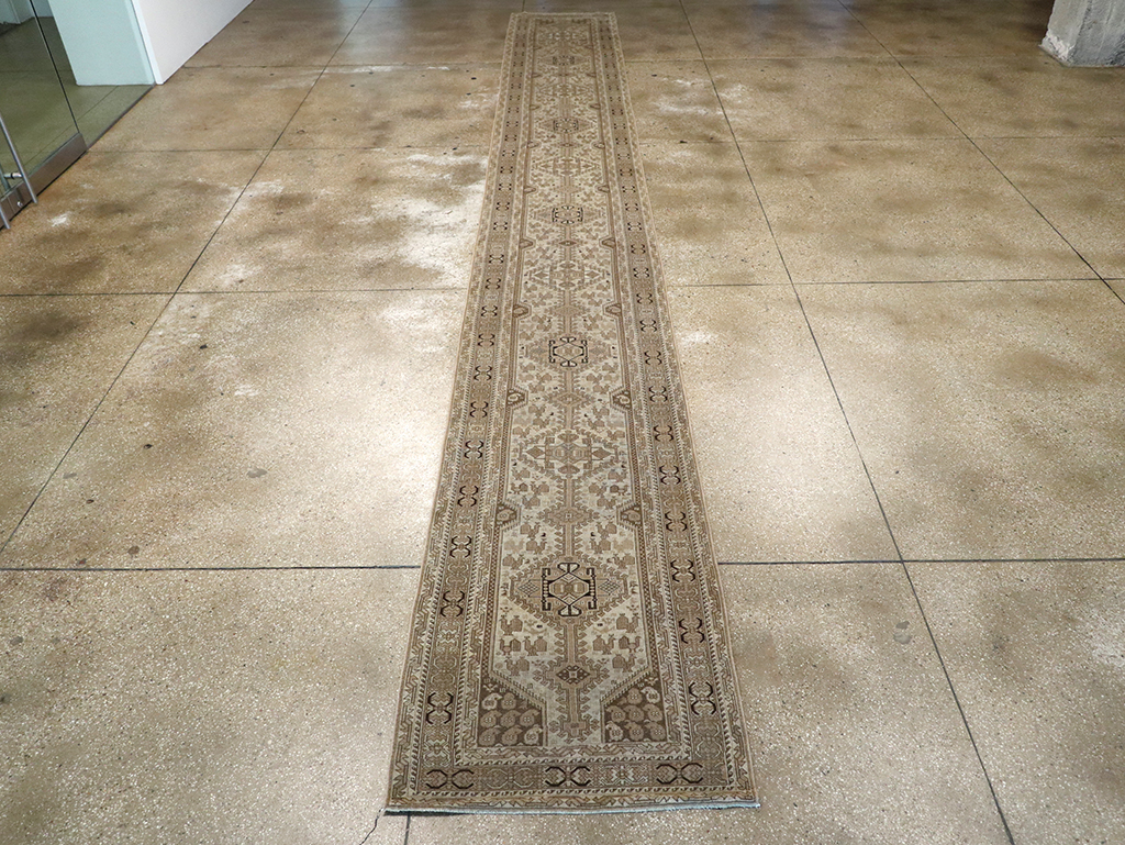 Antique Persian Shiraz Long Runner, No.24051 - Galerie Shabab